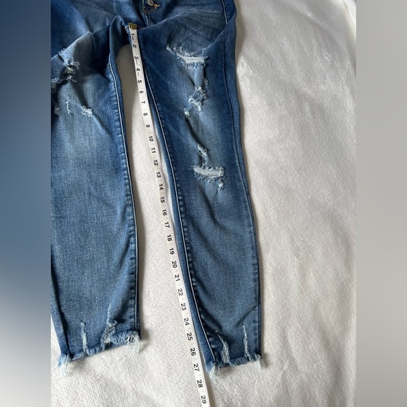 Judy Blue Hi-Rise Skinny Fit Destroyed Button-Fly Jeans - Picture 6 of 12